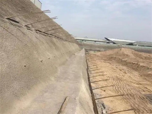 石柱河道边坡加固